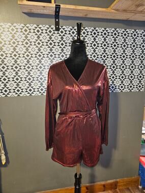 YOINS Shiny Metallic Long-Sleeve Shorts Romper size Small